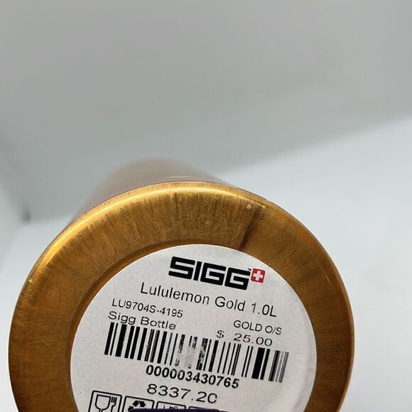 New Lululemon SIGG 1 Litre Gold Water Bottle - Picture 7 of 7
